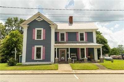 /international/us/216-e-main-street-pilot-mountain-nc-110100948263/