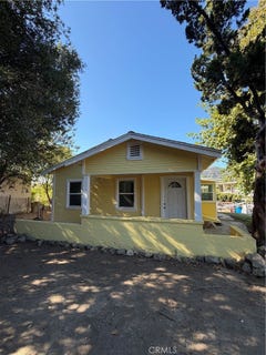 /international/us/2704-mayfield-avenue-montrose-ca-110119759988/
