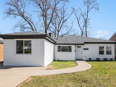 /international/us/1943-mayfair-avenue-westchester-il-110106378989/