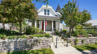 /international/us/1020-11th-avenue-helena-mt-110108637084/