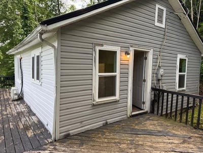 /international/us/126-poplar-st-pikeville-ky-110100721193/