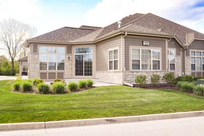 /international/us/4417-creekside-pass-brookfield-wi-110105731073/