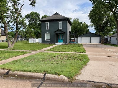 /international/us/106-w-13th-st-wood-river-ne-110108469248/