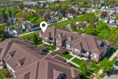 /international/us/106-n-74th-st-milwaukee-wi-110107878536/