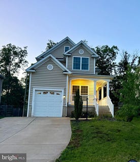 /international/us/9516-mckinley-avenue-manassas-va-110108378032/