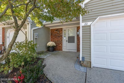 /international/us/22-oak-lane-eatontown-nj-110120422852/