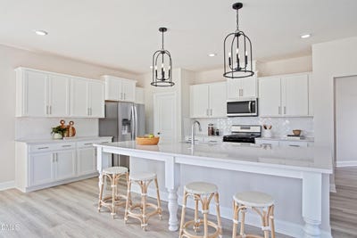 /international/us/13-bluebell-street-angier-nc-110108089935/