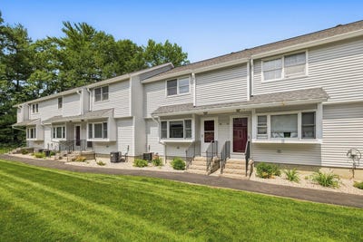 /international/us/777-middle-road-portsmouth-nh-110109159917/