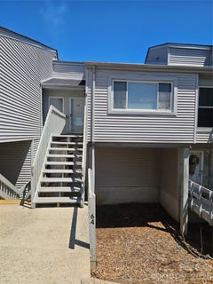 /international/us/1050-21st-avenue-nw-hickory-nc-110107892919/