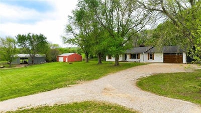/international/us/1633-n-600-road-baldwin-city-ks-110099110011/