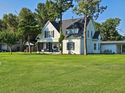 /international/us/409-franklin-avenue-panhandle-tx-110101841282/
