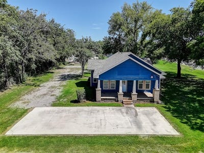 /international/us/306-e-sherman-street-chico-tx-110101143720/