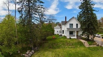 /international/us/27-s-21st-avenue-e-duluth-mn-110108350419/
