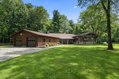 /international/us/1001-eckard-road-centerburg-oh-110101193309/