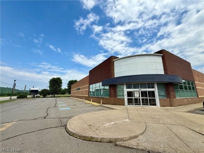 /international/us/1600-main-street-follansbee-wv-110108656455/