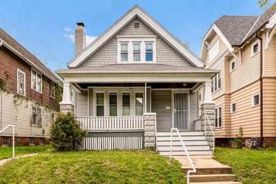 /international/us/2631-n-40th-st-milwaukee-wi-110108080036/