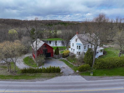 /international/us/560-route-30-cornwall-vt-110107476303/