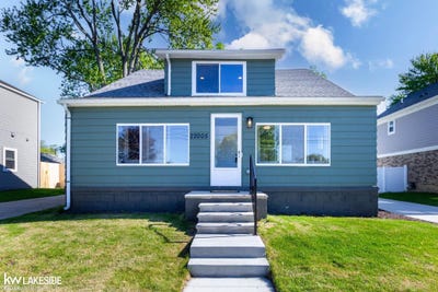 /international/us/22005-lakeview-street-saint-clair-shores-mi-110110417739/