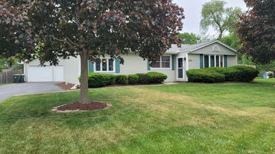 /international/us/1500-woodland-drive-sycamore-il-110108196909/