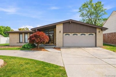 /international/us/14137-cranbrook-street-riverview-mi-110108913491/