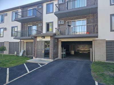 /international/us/1665-coach-drive-naperville-il-110108733591/