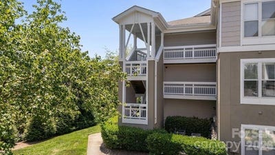 /international/us/1338-torrence-circle-davidson-nc-110108238980/