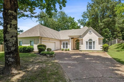 /international/us/8916-cedar-mills-cv-memphis-tn-110108584476/