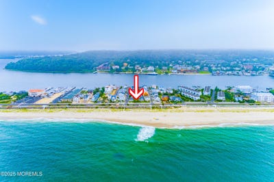/international/us/216-ocean-avenue-sea-bright-nj-110108506786/