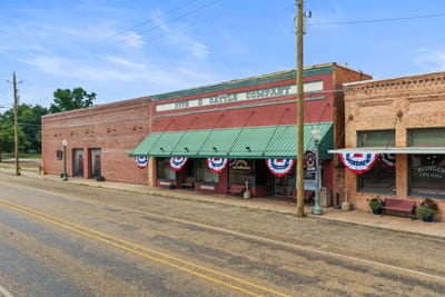 /international/us/8-n-main-street-avinger-tx-110109004936/