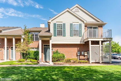 /international/us/43971-elm-drive-sterling-heights-mi-110108149426/