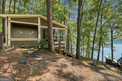 /international/us/451-wilderness-camp-road-se-white-ga-110110233243/