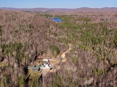 /international/us/37-trombley-road-malone-ny-110104175732/