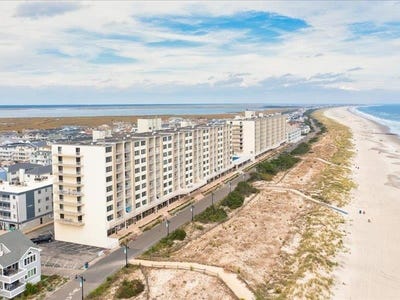 /international/us/3700-boardwalk-sea-isle-city-nj-110104930432/