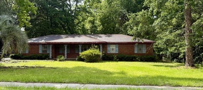 /international/us/713-n-fourth-street-jesup-ga-110108488609/