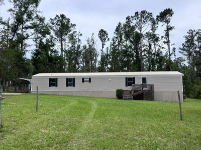 /international/us/17927-16th-st-live-oak-fl-110100397728/