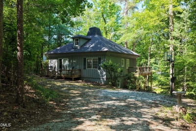 /international/us/152-duke-lane-roxboro-nc-110108754565/