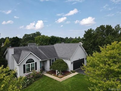 /international/us/9327-huron-park-drive-brighton-mi-110101332447/?lang=de