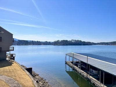 /international/us/200-pretti-point-hot-springs-ar-110105512662/