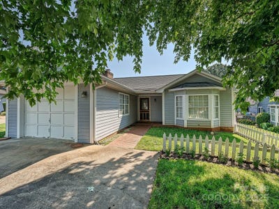 /international/us/2912-peachwood-court-fort-mill-sc-110100583299/