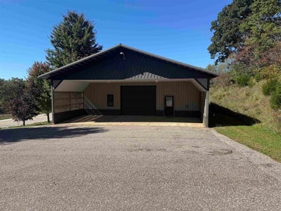 /international/us/s7269-highway-131-kickapoo-wi-110120411656/