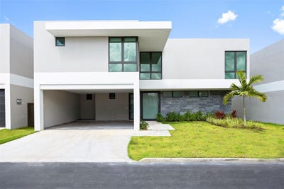 /international/us/135-salonga-street-bayamon-pr-110108492237/