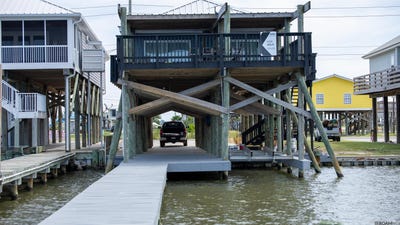 /international/us/1039-hwy-1-grand-isle-la-110110357225/