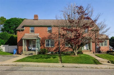 /international/us/12-blackstone-street-cumberland-ri-110108543681/