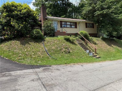 /international/us/355-w-third-avenue-madison-wv-110109068901/