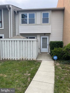 /international/us/7918-bentley-village-drive-springfield-va-110099147432/