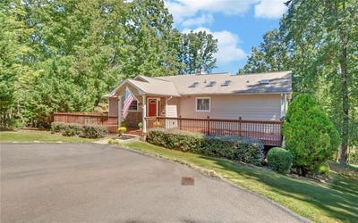 /international/us/447-emerald-ridge-dahlonega-ga-110120068394/