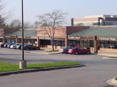 /international/us/12104-87th-street-parkway-lenexa-ks-110096683934/