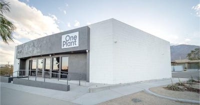 /international/us/2739-n-palm-canyon-drive-palm-springs-ca-110106524368/