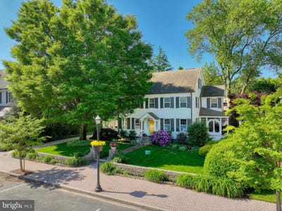 /international/us/240-2nd-street-lewes-de-110099687687/