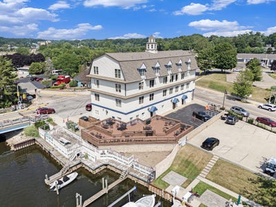 /international/us/532-dyckman-avenue-south-haven-mi-110097181696/